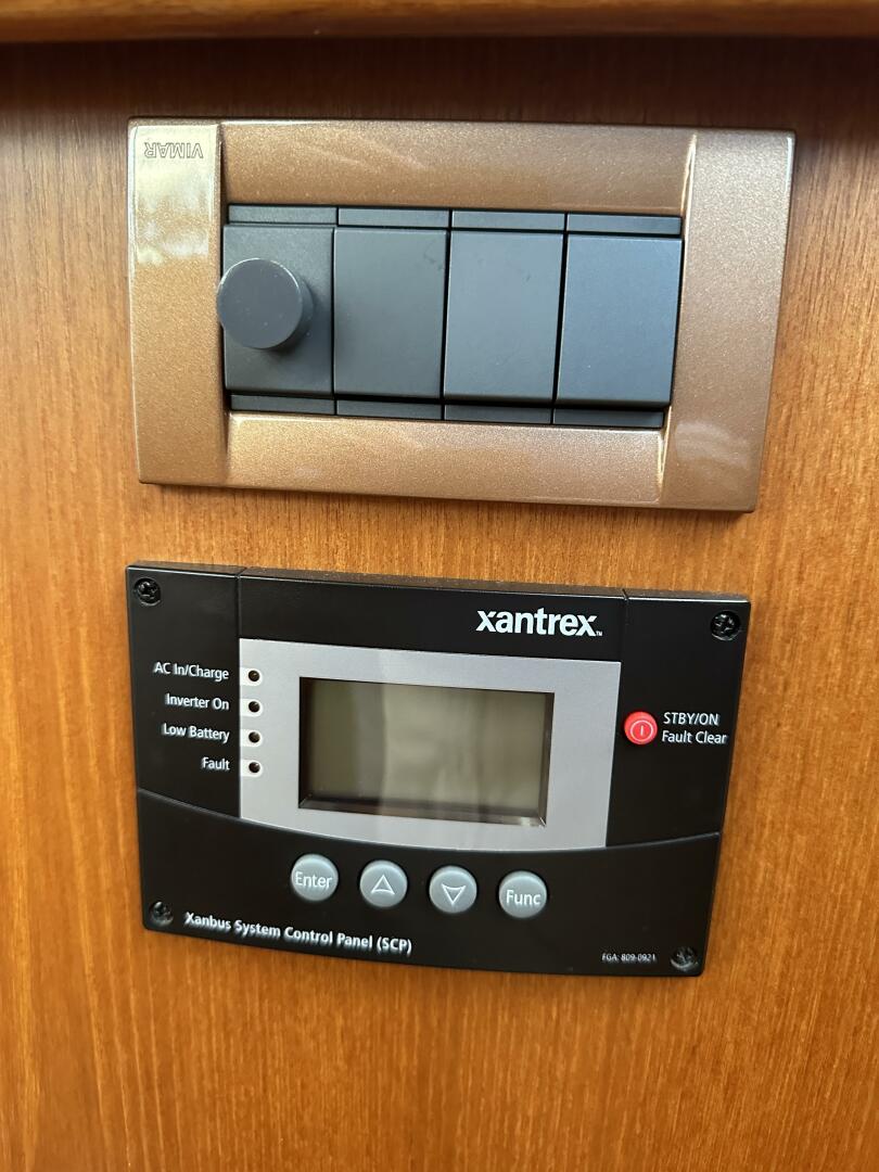 Slide: The Image of Grand Banks 49 Eastbay HX 2004 - 5223388