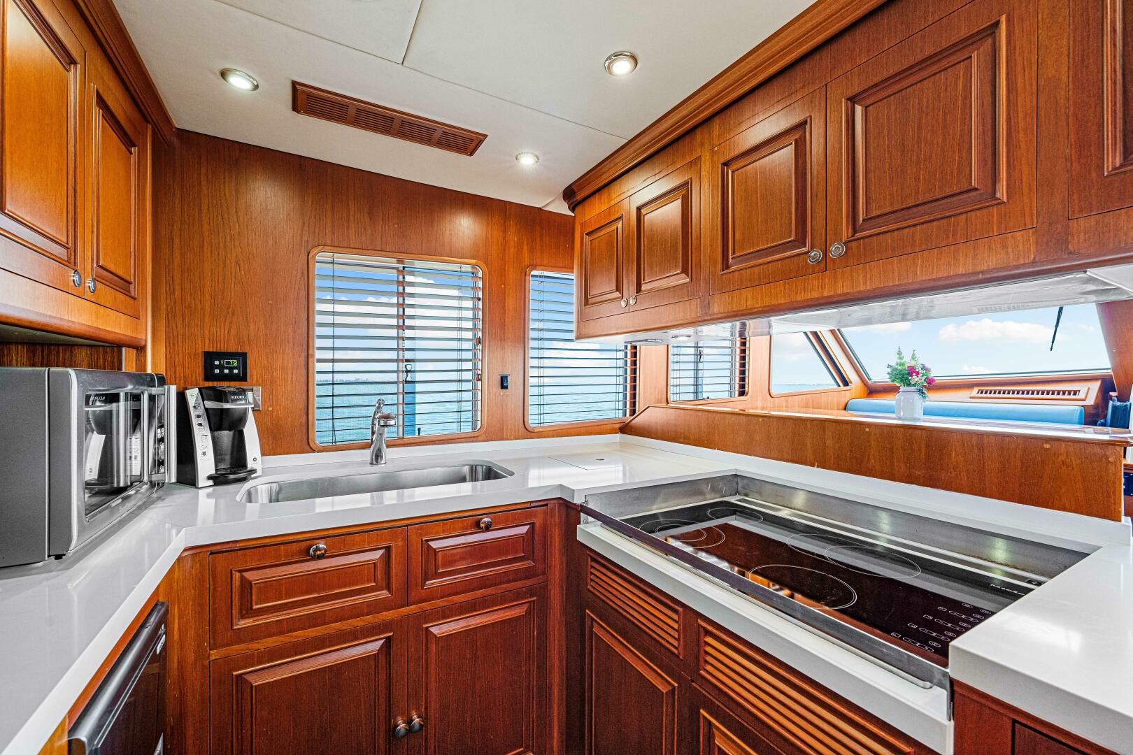 Slide: The Image of 2006 Grand Banks 72 Aleutian Raised Pilothouse  - 14