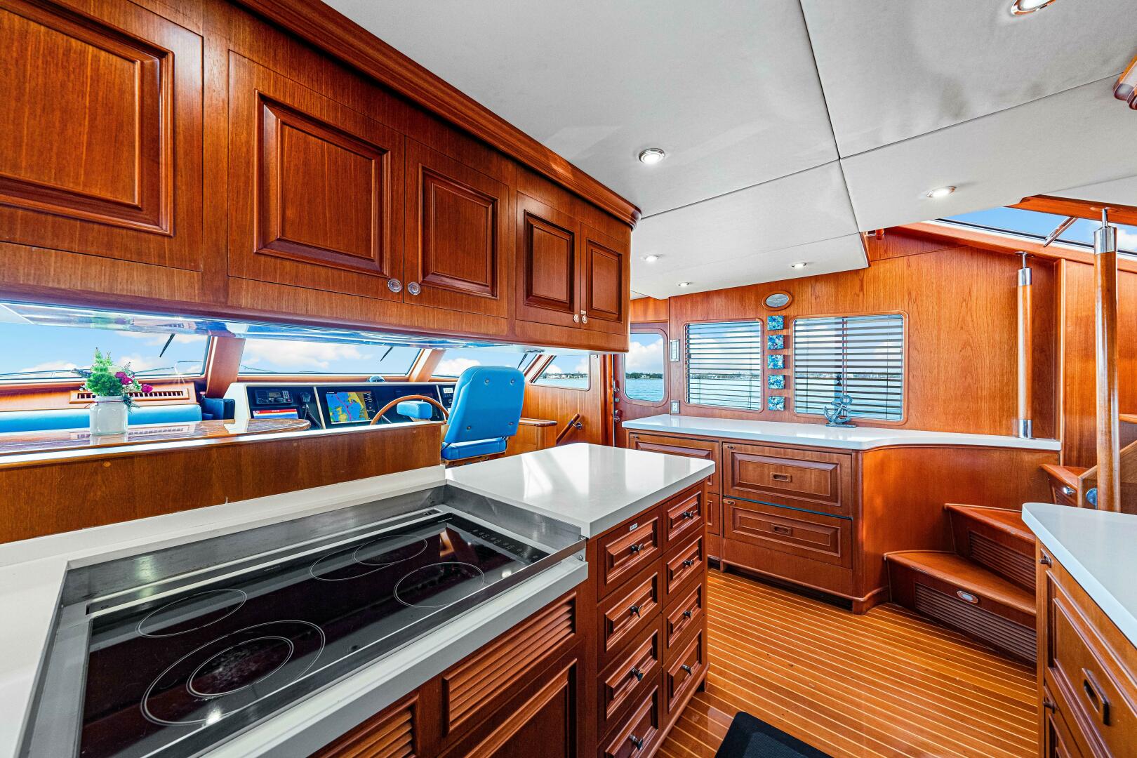 Slide: The Image of 2006 Grand Banks 72 Aleutian Raised Pilothouse  - 15