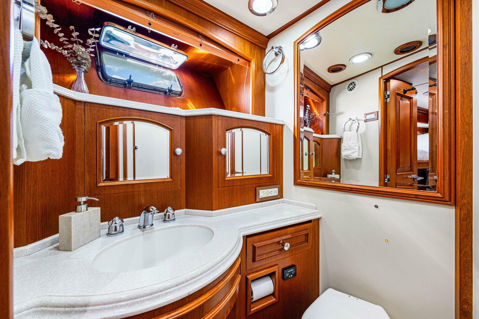 Slide: The Image of 2006 Grand Banks 72 Aleutian Raised Pilothouse  - 37