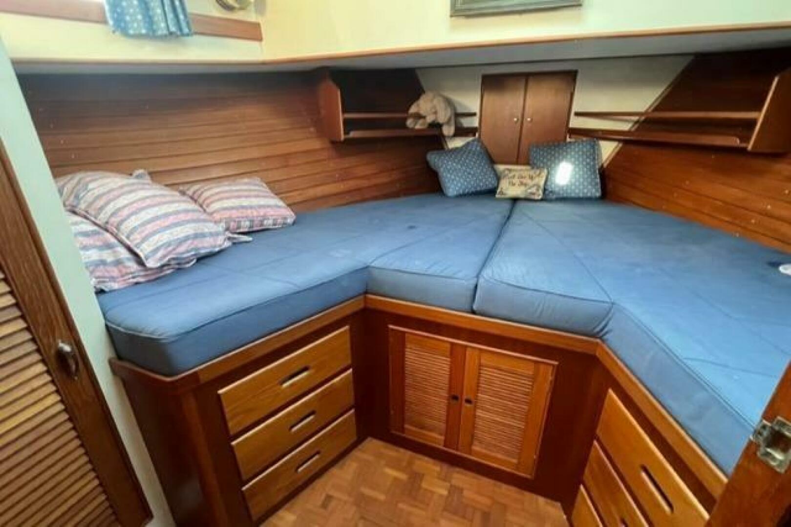 Slide: The Image of Grand Banks Classic Trawler (Hull #20) 1987 - 5144328