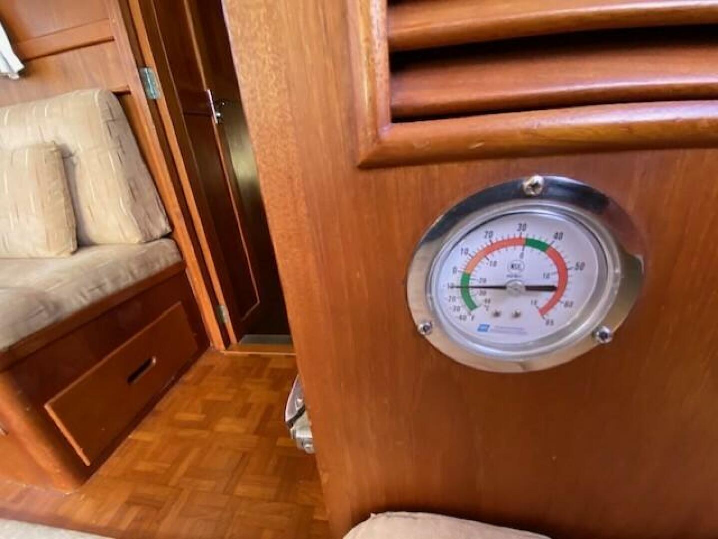 Slide: The Image of Freezer Thermostat  - 4766425