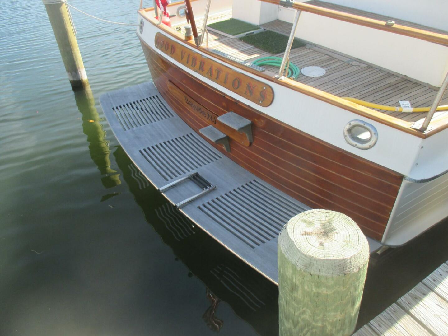 Slide: The Image of Teak Transom with New Teak Swim Platform  - 4767205
