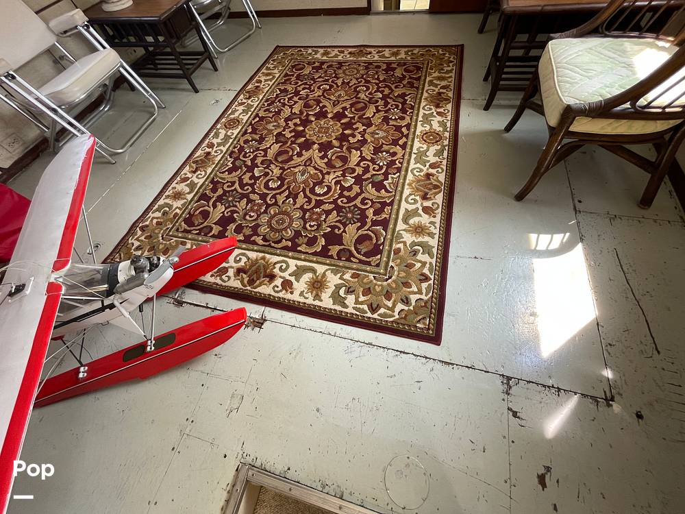 Slide: The Image of Salon Floor - 14375901