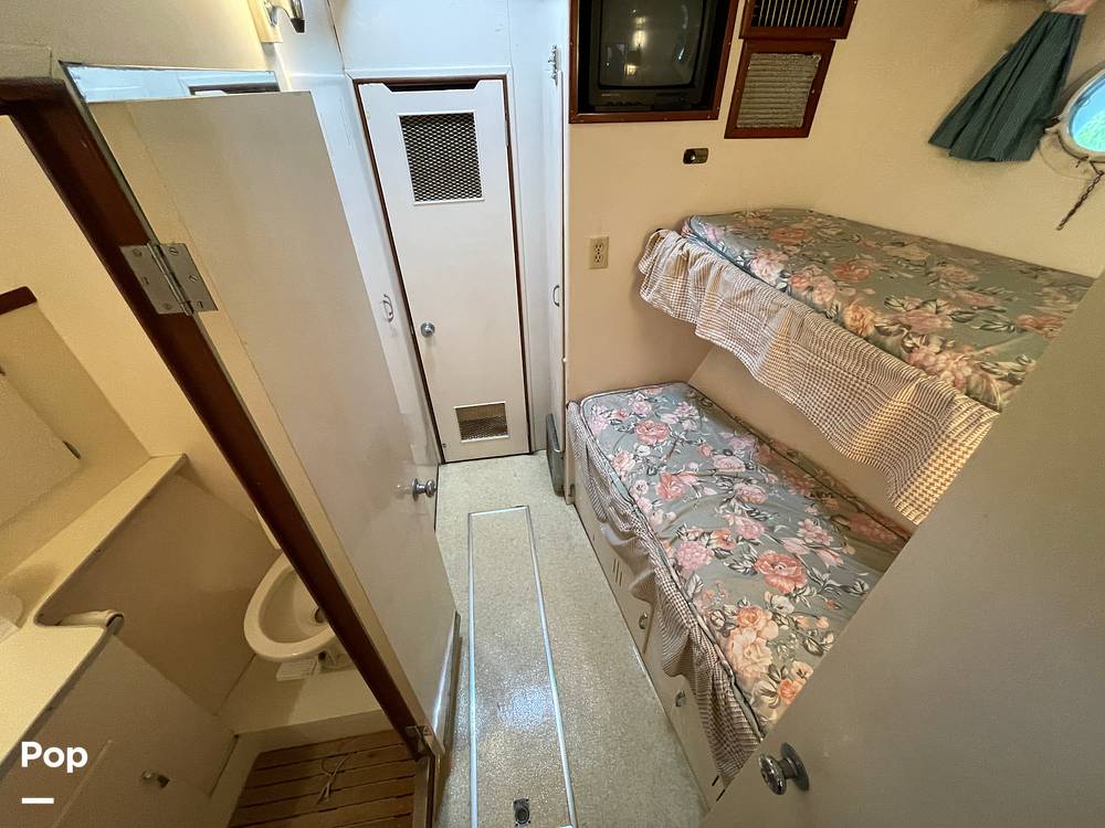 Slide: The Image of Crew's Quarters - 14363350