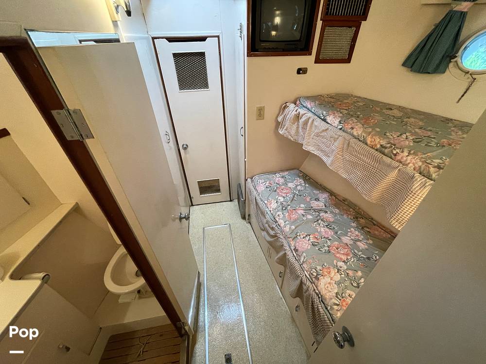 Slide: The Image of Crew's Quarters - 14376122