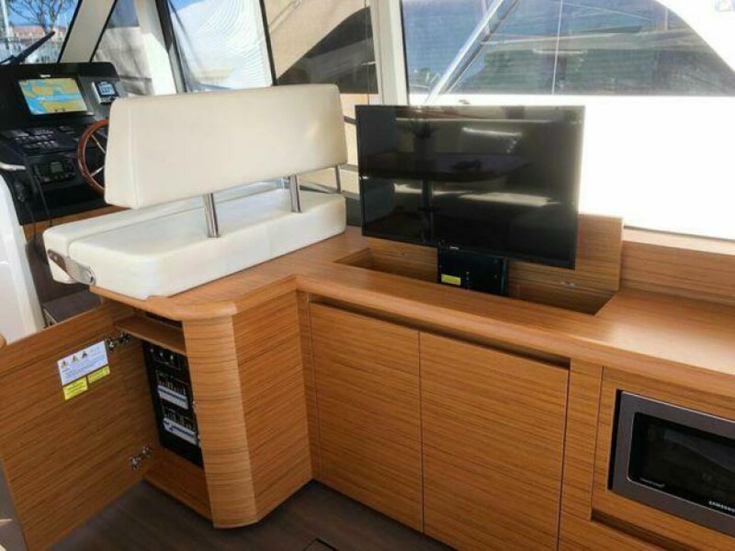 Slide: The Image of Greenline 39 Gen 6 Hybrid 2024 - 4452475
