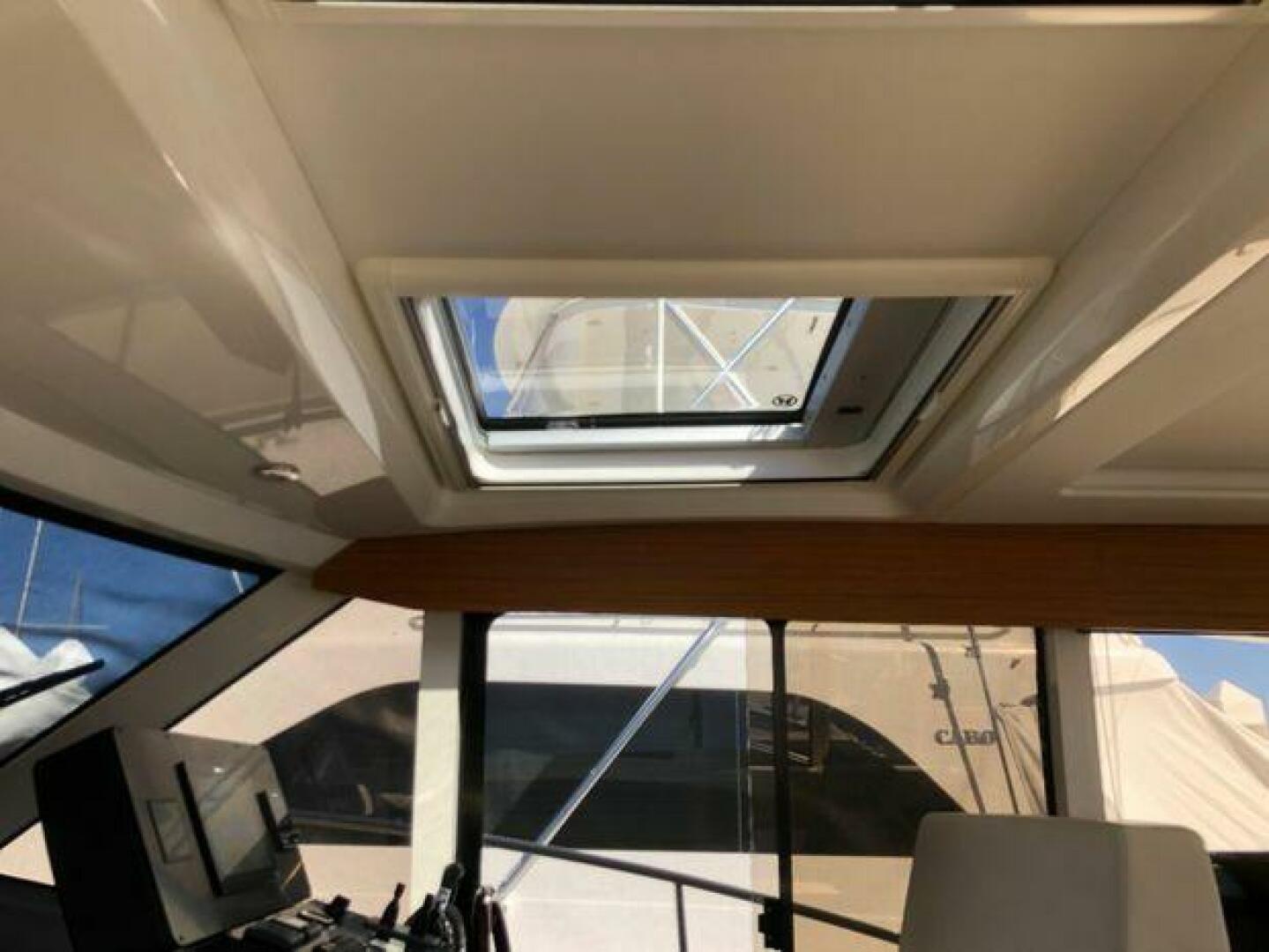Slide: The Image of Greenline 39 Gen 6 Hybrid 2024 - 4338497