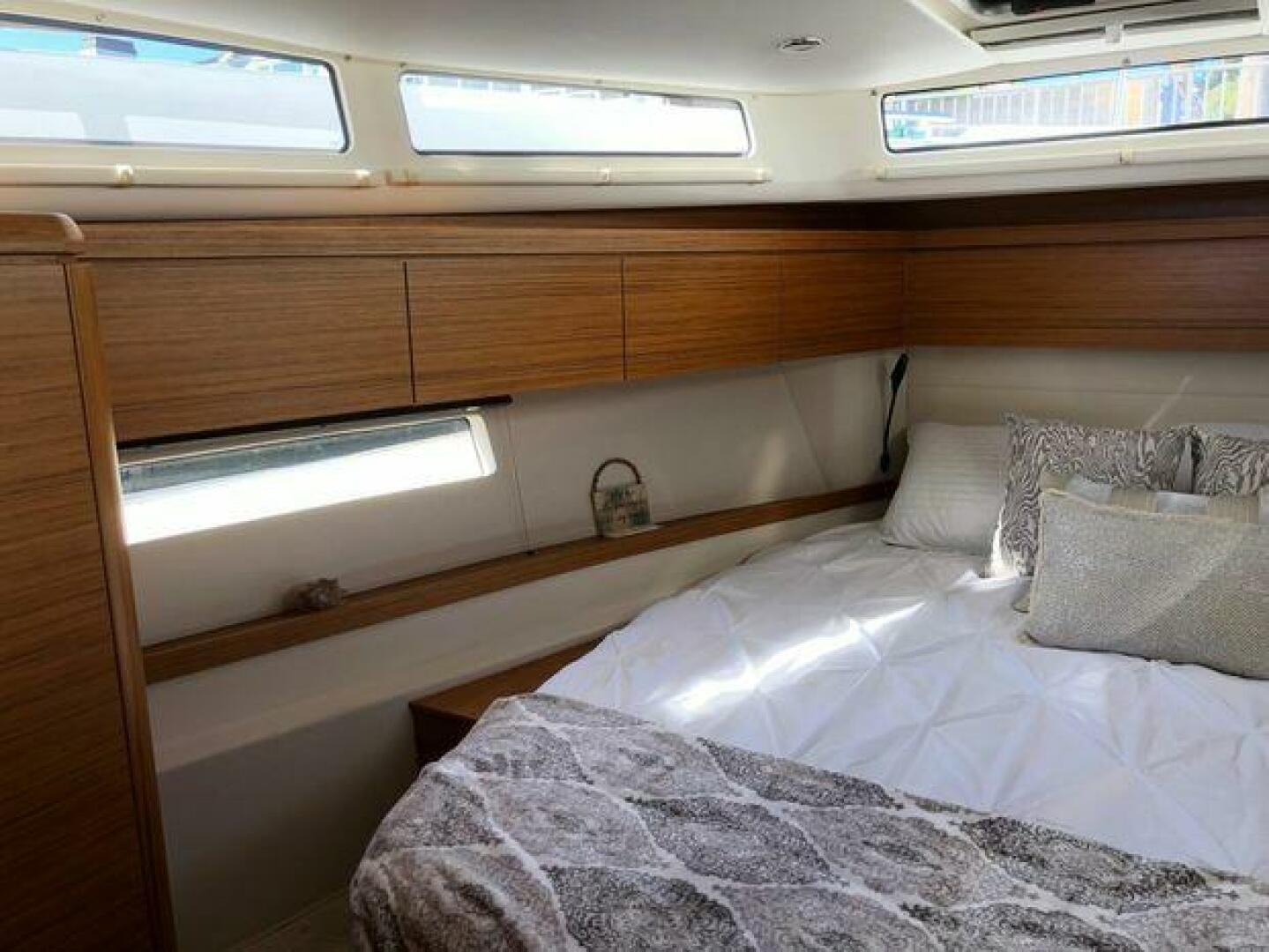 Slide: The Image of Greenline 39 Gen 6 Hybrid 2024 - 4338501
