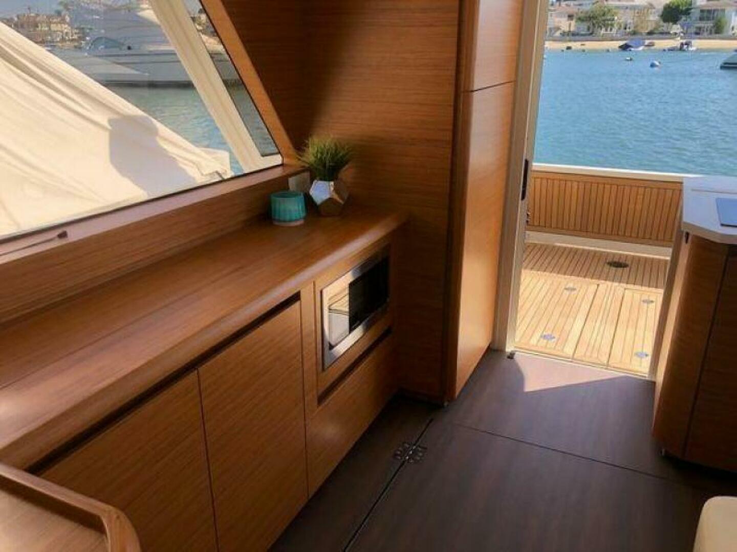 Slide: The Image of Greenline 39 Gen 6 Hybrid 2024 - 4452496