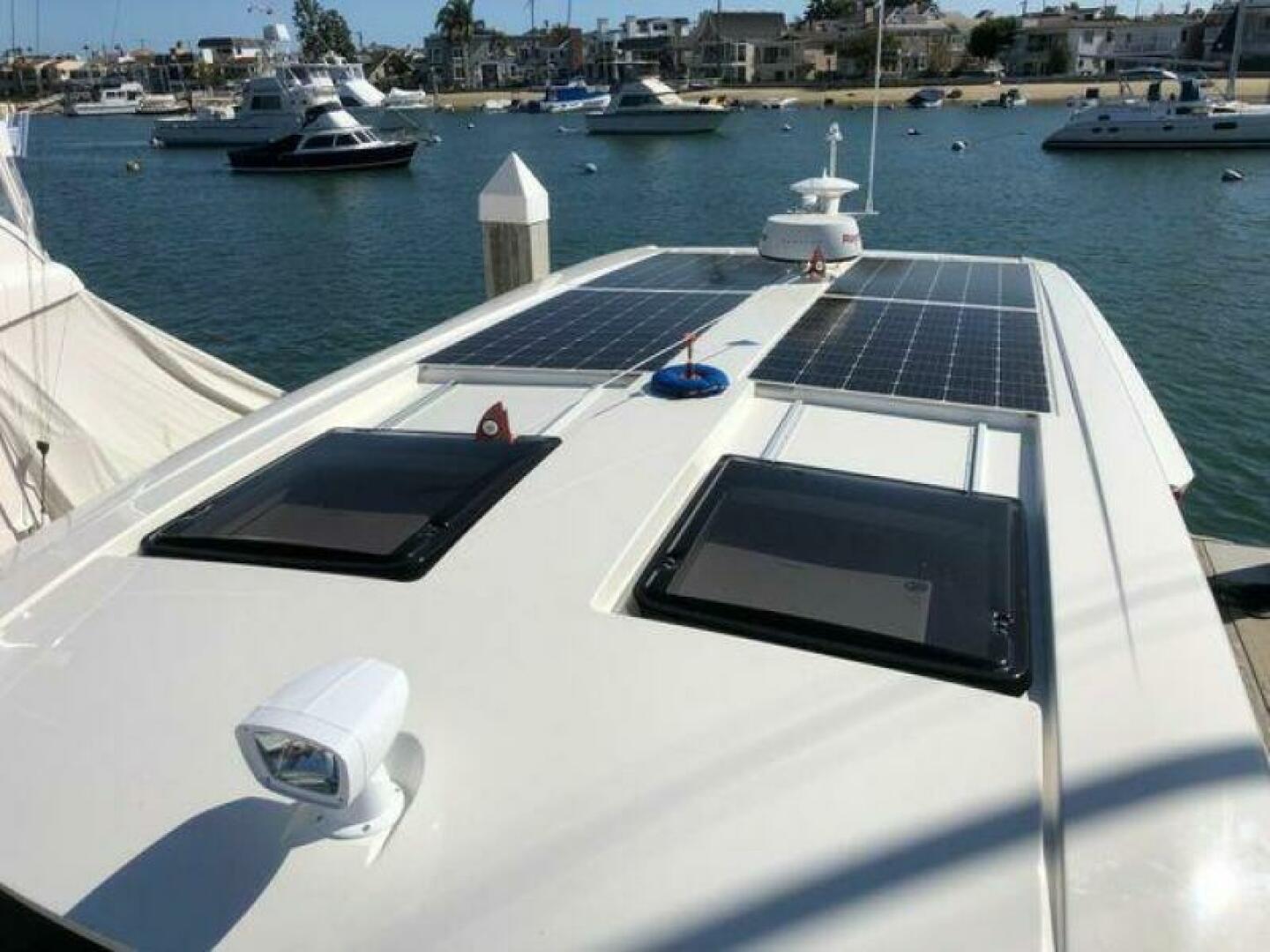 Slide: The Image of Greenline 39 Gen 6 Hybrid 2024 - 4452499