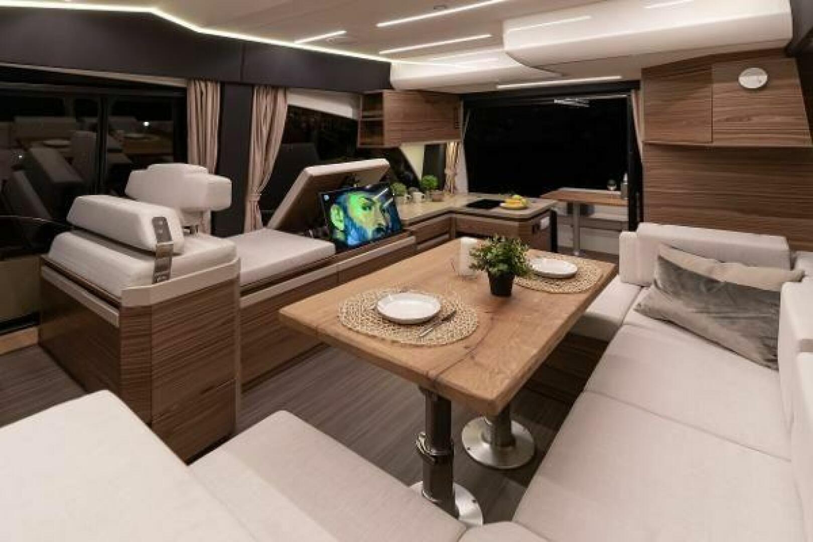 Slide: The Image of Greenline 45 Fly 2025 - 3870710