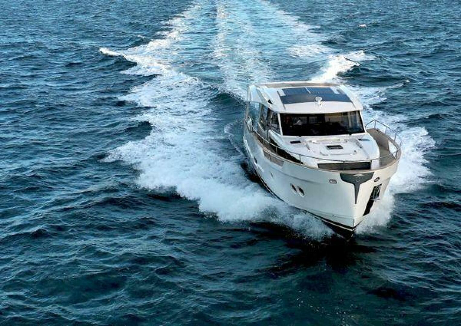 Slide: The Image of Greenline 48 Coupe 2025 - 3865346