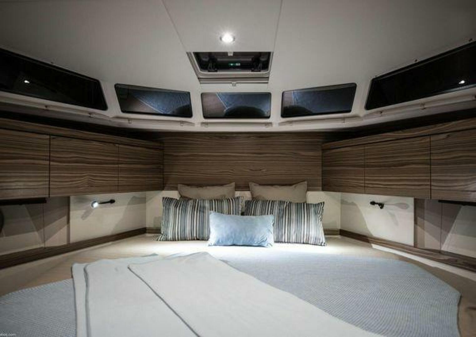Slide: The Image of Greenline 48 Fly 2025 - 3883854