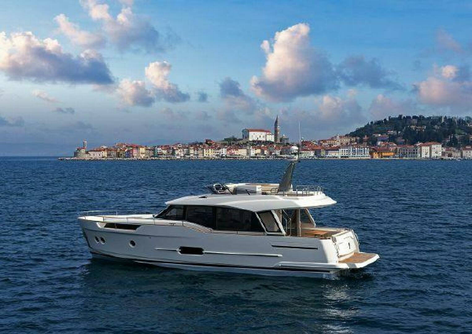 Slide: The Image of Greenline 48 Fly 2025 - 3883861