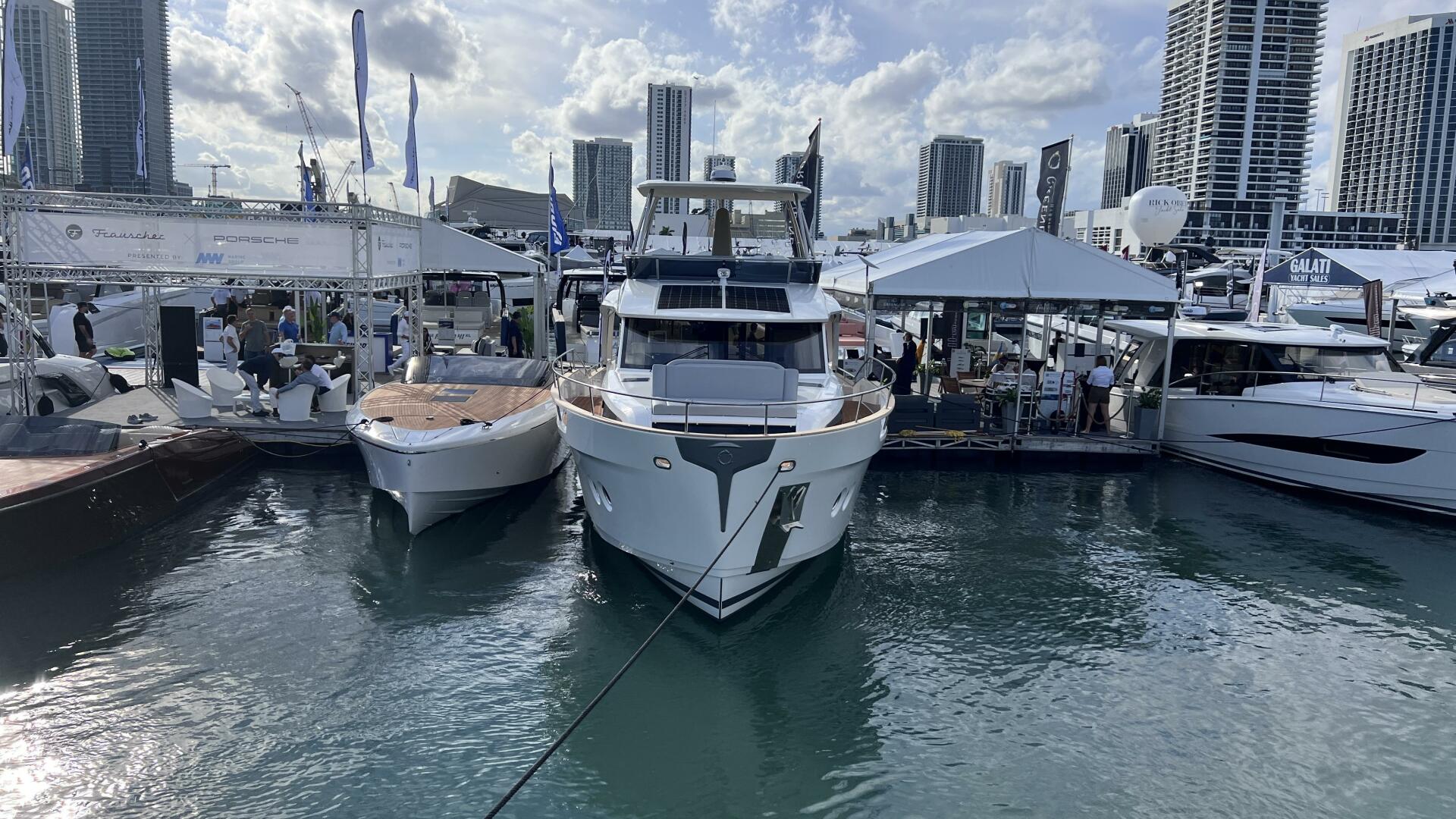 Slide: The Image of Greenline 48 Fly Hybrid 2024 - 4166074