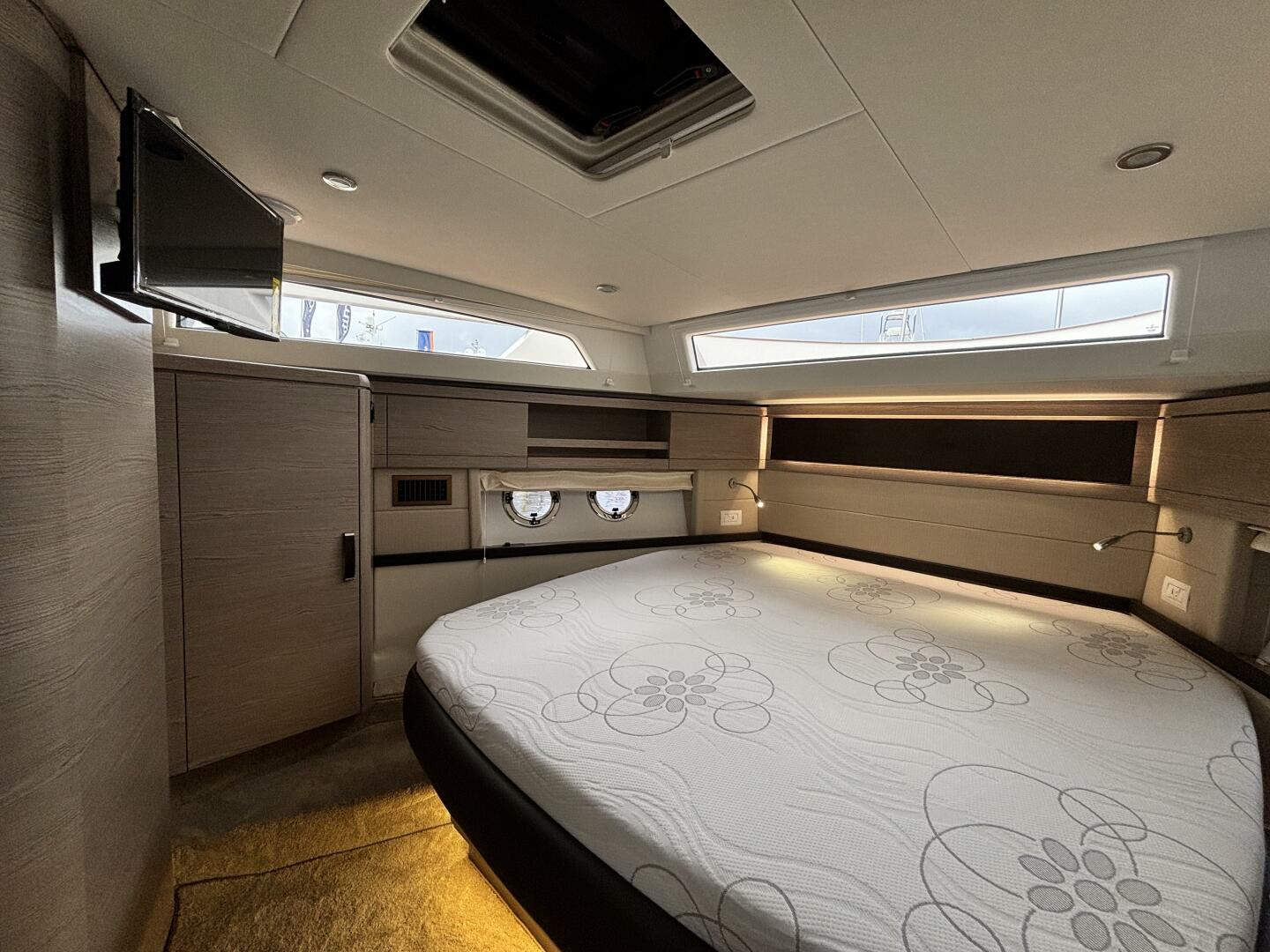 Slide: The Image of Greenline 48 Fly Hybrid 2024 - 4282446