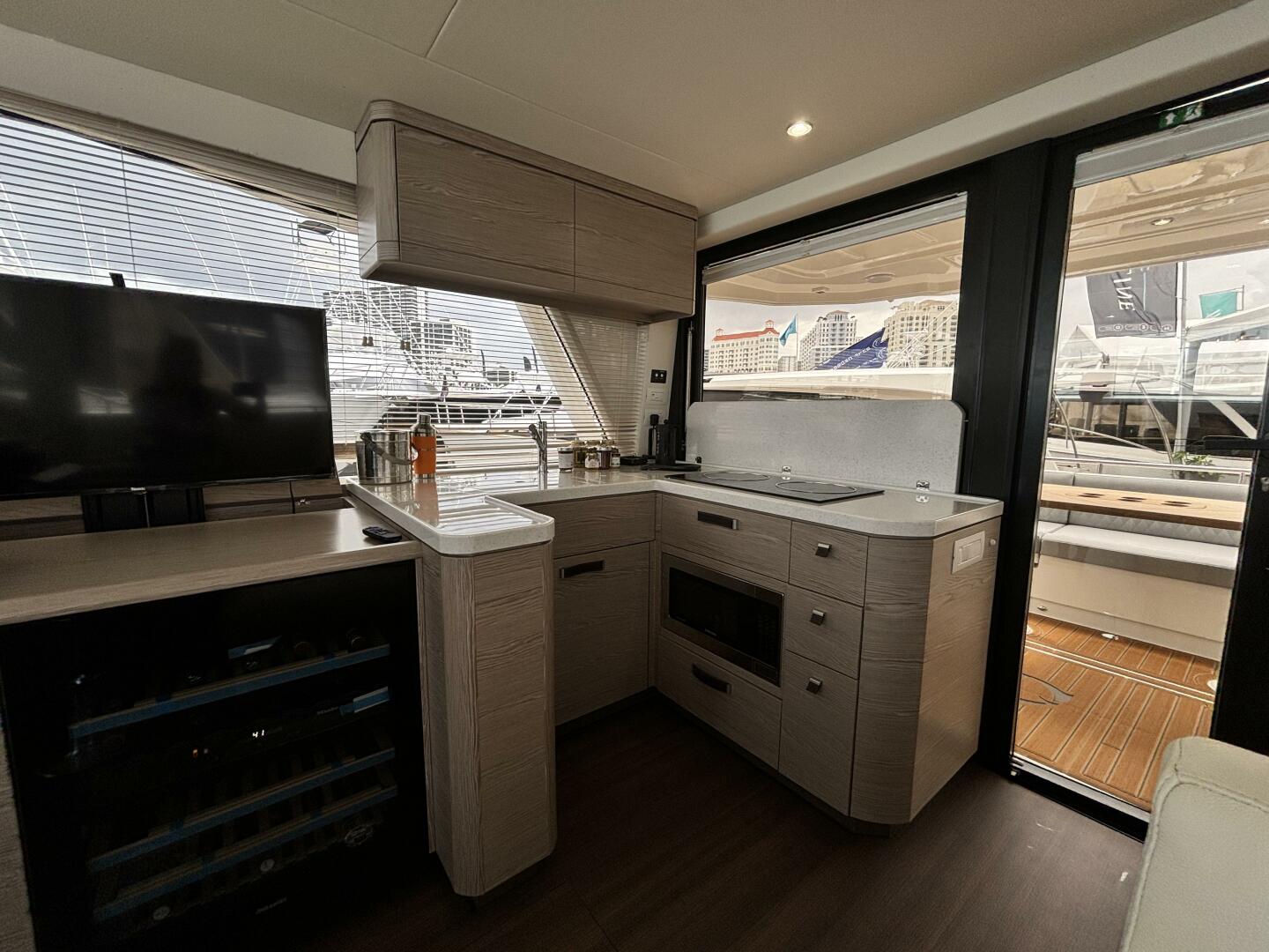 Slide: The Image of Greenline 48 Fly Hybrid 2024 - 4282455