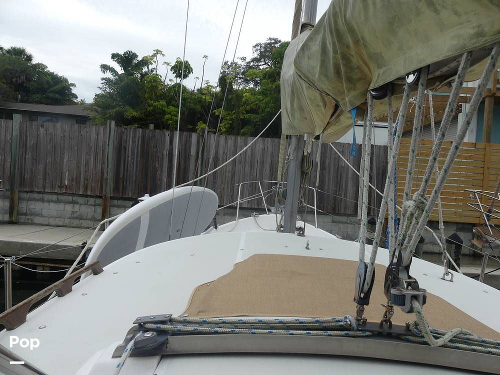 Slide: The Image of Gulf 32 Pilothouse 1987 - 14443222