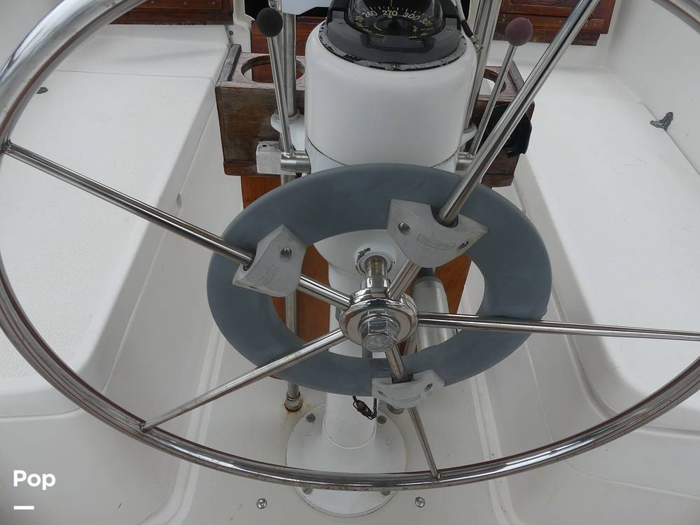 Slide: The Image of Gulf 32 Pilothouse 1987 - 14443225
