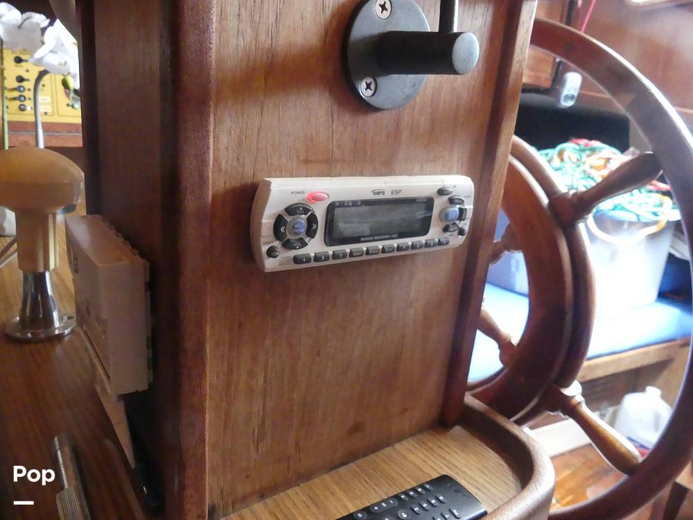 Slide: The Image of Gulf 32 Pilothouse 1987 - 14443236