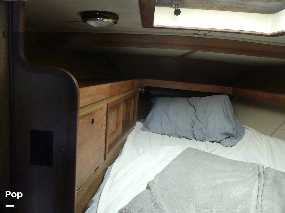 Slide: The Image of Gulf 32 Pilothouse 1987 - 14443250