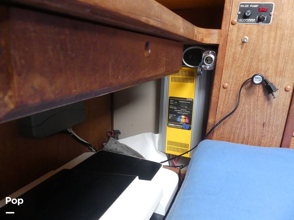 Slide: The Image of Gulf 32 Pilothouse 1987 - 14443251