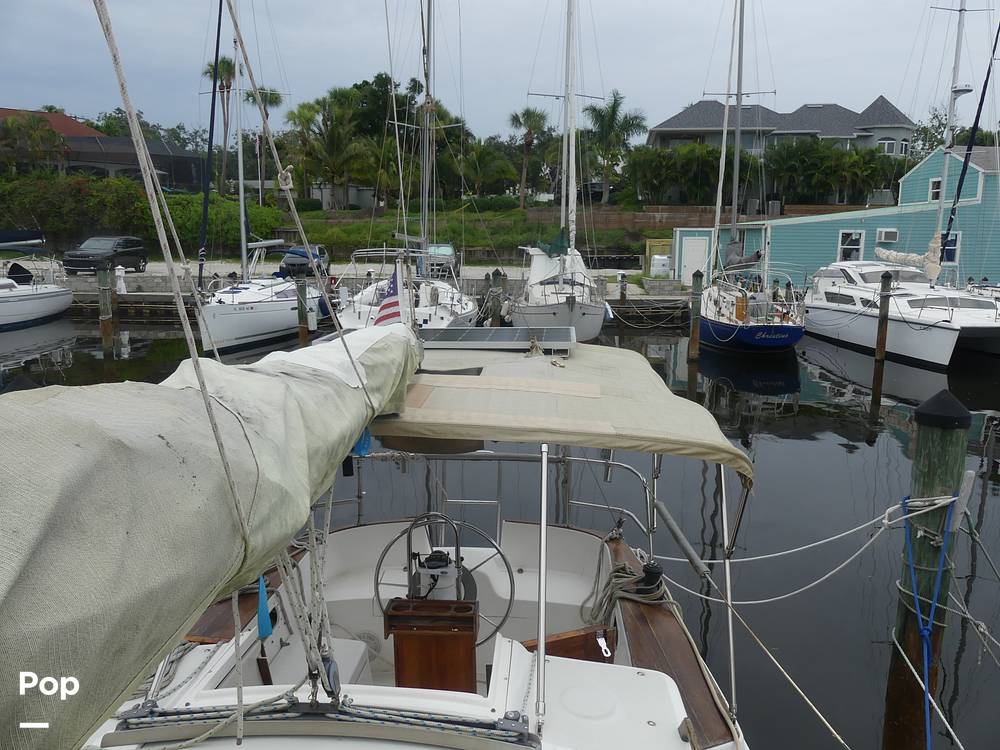 Slide: The Image of Gulf 32 Pilothouse 1987 - 14443263