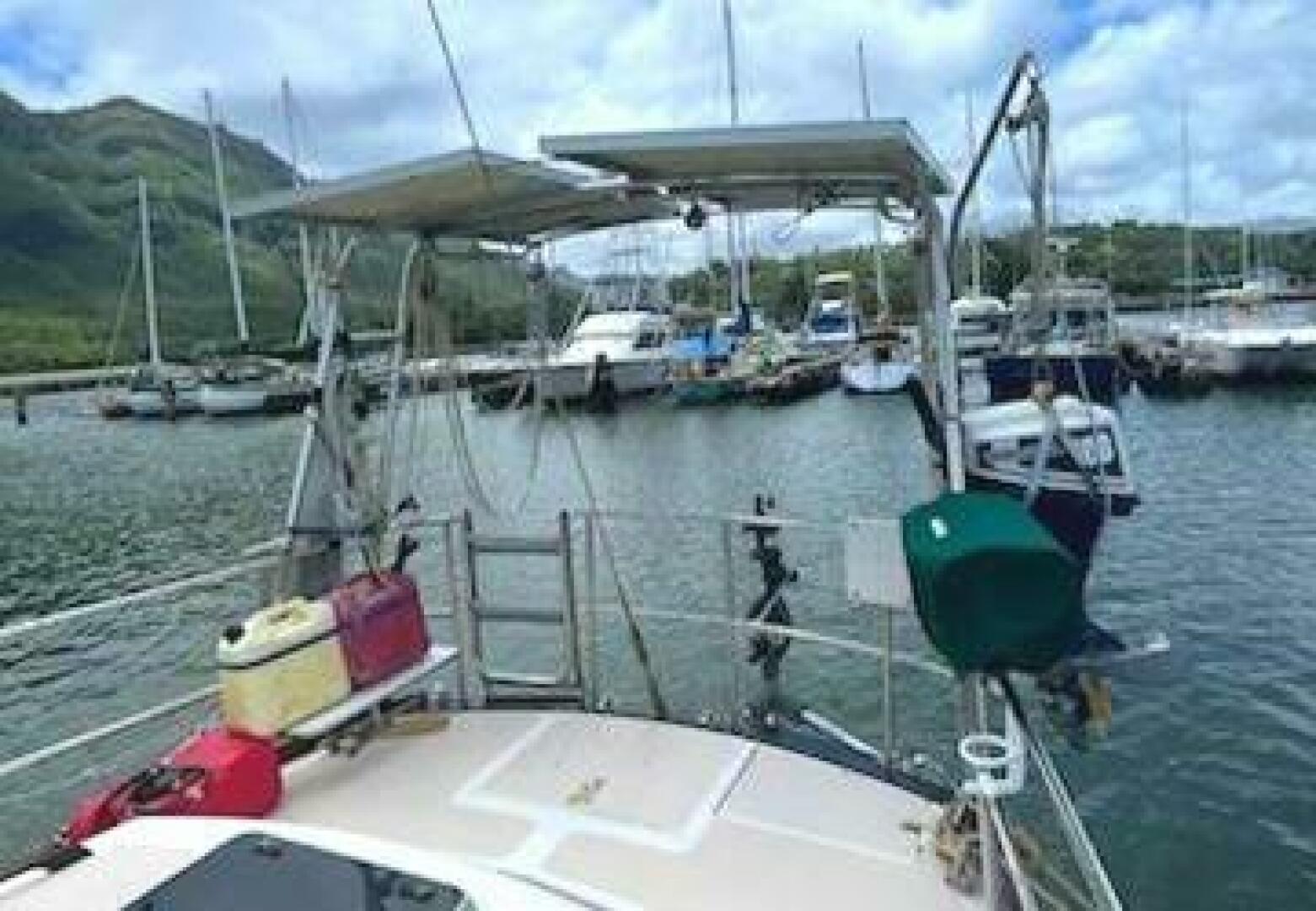 Slide: The Image of Gulfstar 44 Center Cockpit 1980 - 4976550