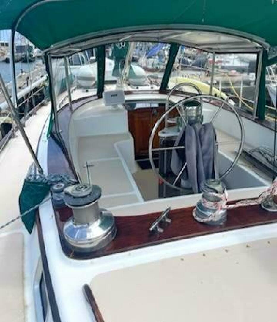 Slide: The Image of Gulfstar 44 Center Cockpit 1980 - 4976552