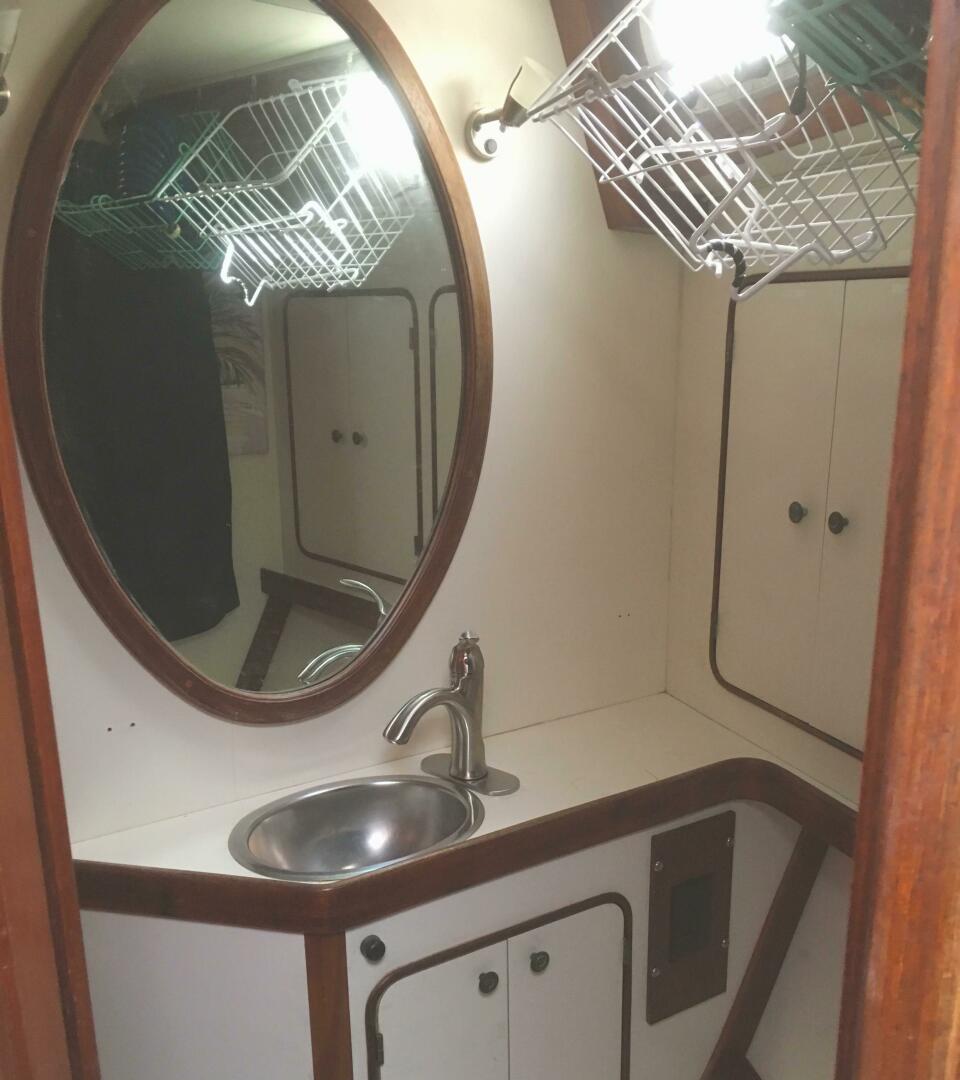 Slide: The Image of Gulfstar 44 Center Cockpit 1980 - 4976536
