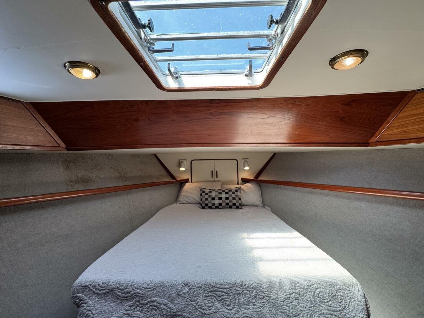 Slide: The Image of Gulfstar 44 Motor Yacht 1988 - 5287898