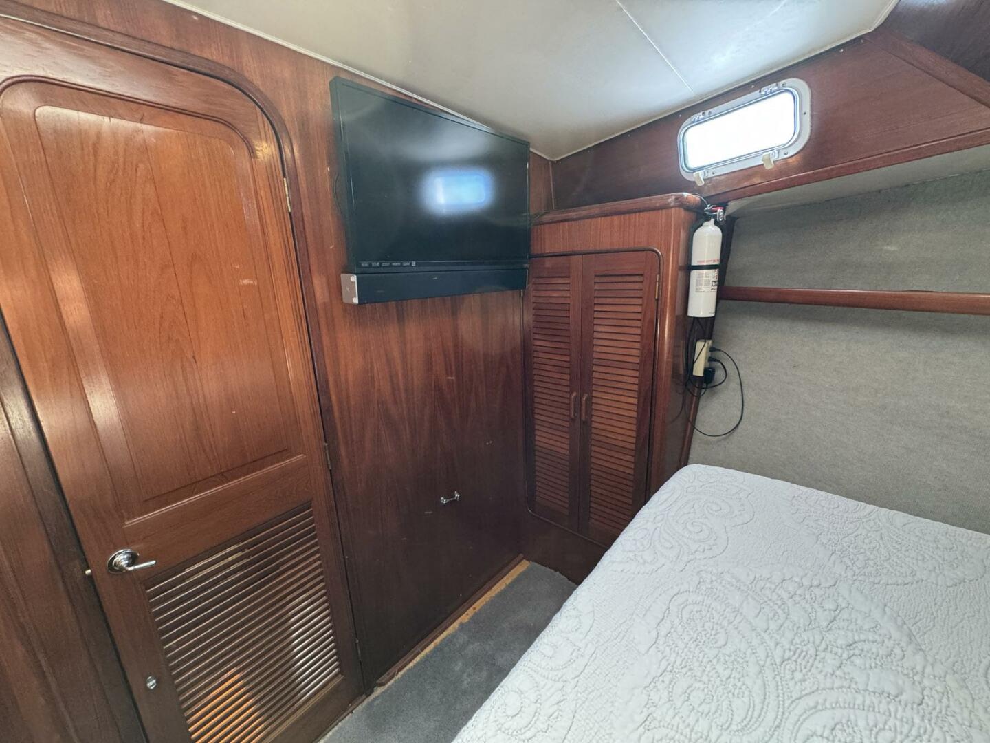 Slide: The Image of Gulfstar 44 Motor Yacht 1988 - 5287900