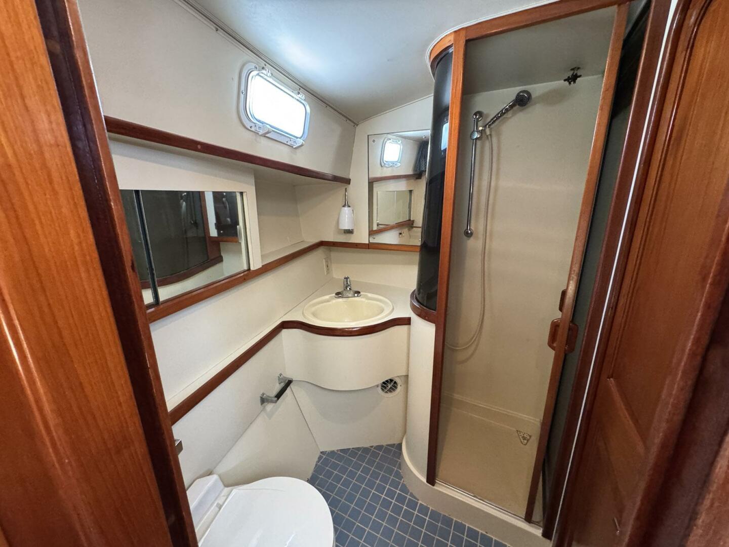 Slide: The Image of Gulfstar 44 Motor Yacht 1988 - 5287903