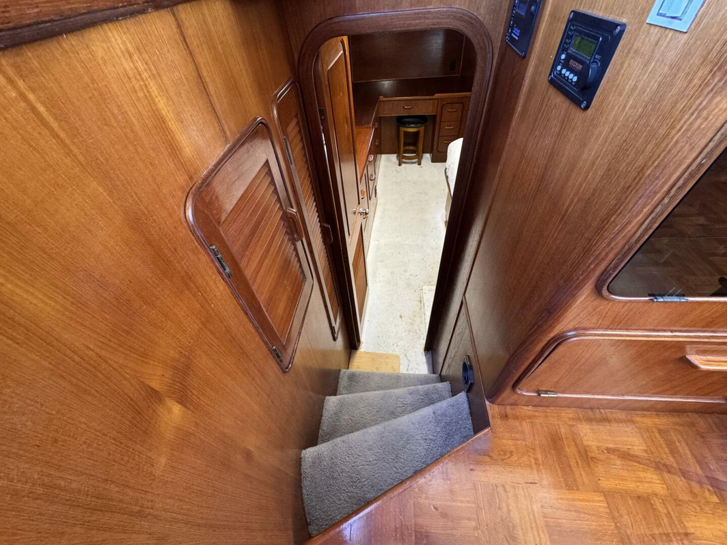 Slide: The Image of Gulfstar 44 Motor Yacht 1988 - 5287905