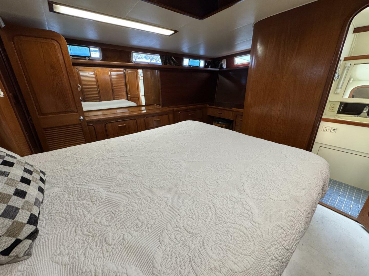 Slide: The Image of Gulfstar 44 Motor Yacht 1988 - 5287907