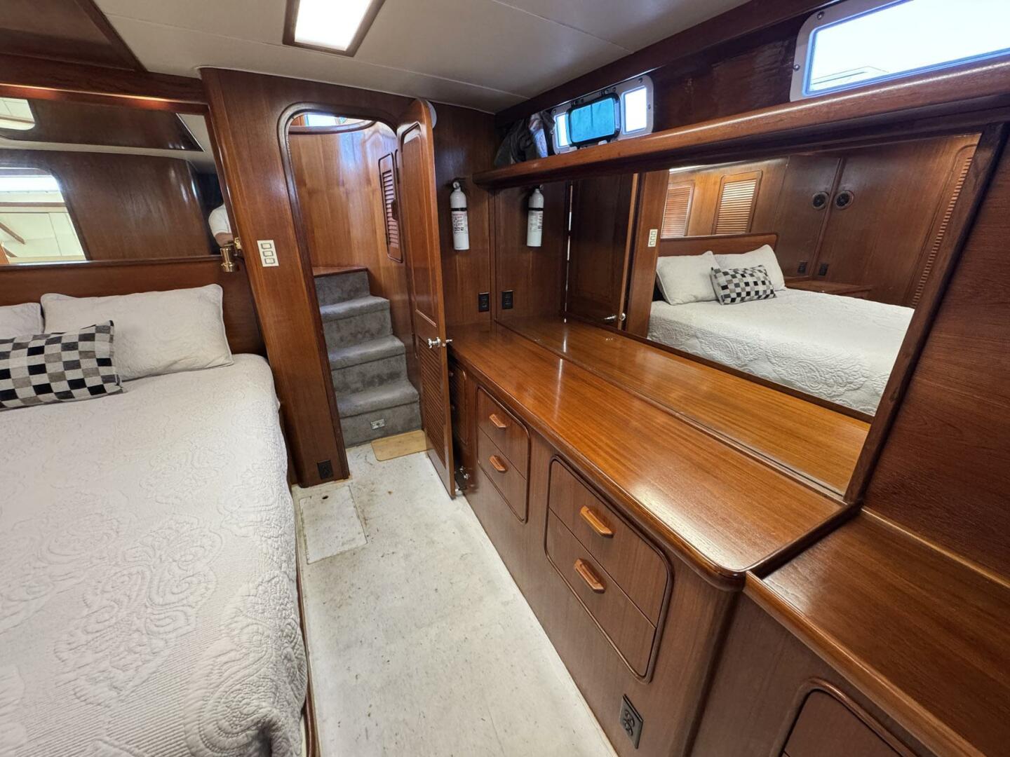 Slide: The Image of Gulfstar 44 Motor Yacht 1988 - 5287908