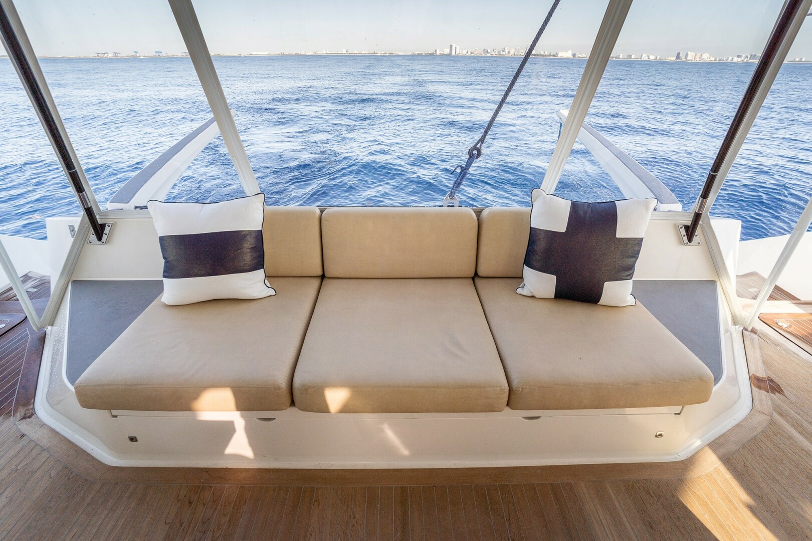 Slide: The Image of Used Sail Catamaran for sale 2014 Gunboat 55 - VANDAL - 4892773