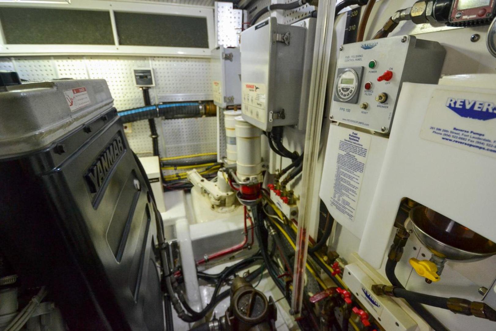 Slide: The Image of Hampton 580 Pilothouse 2009 - 3468230