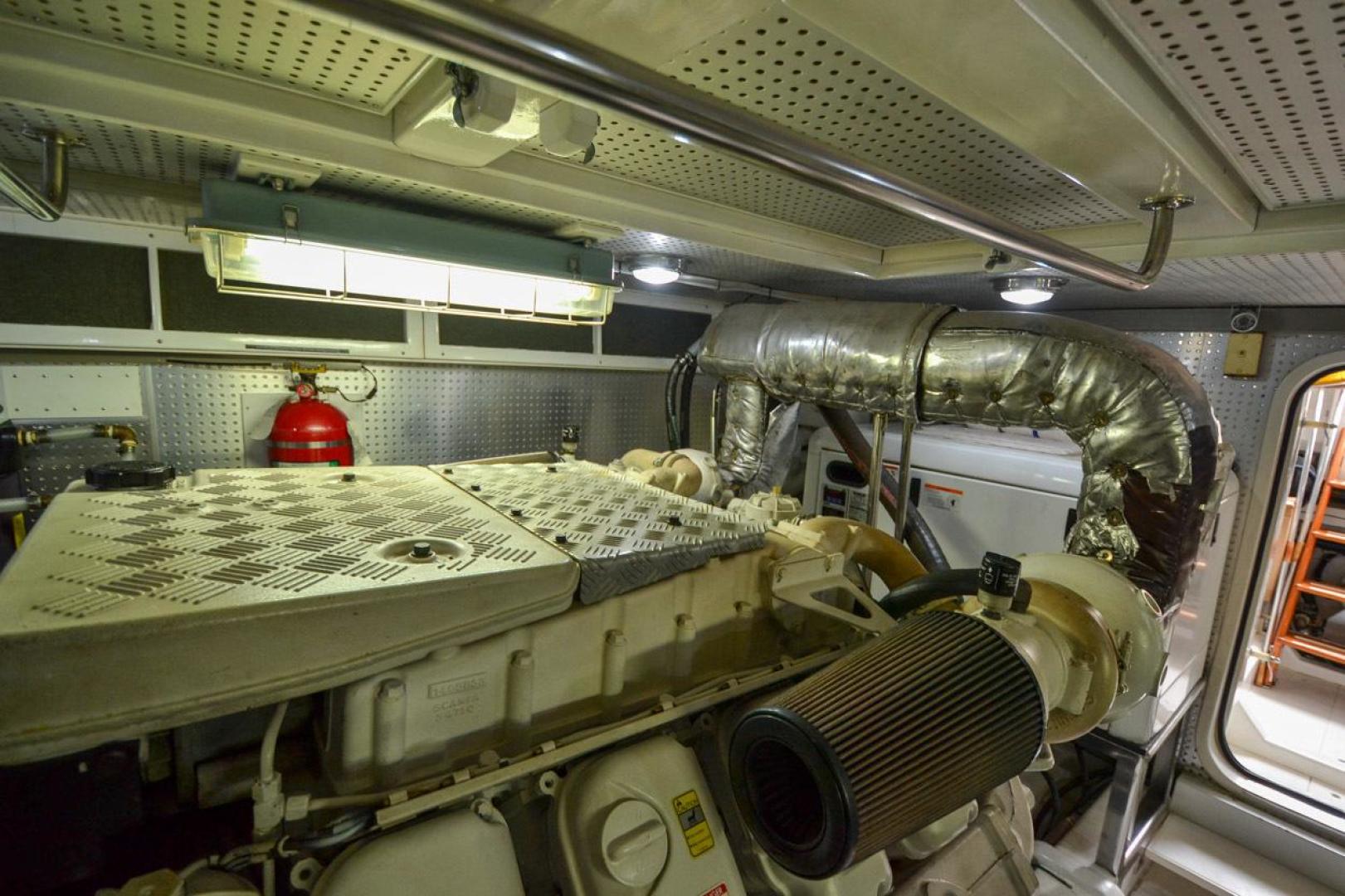 Slide: The Image of Hampton 580 Pilothouse 2009 - 3468234