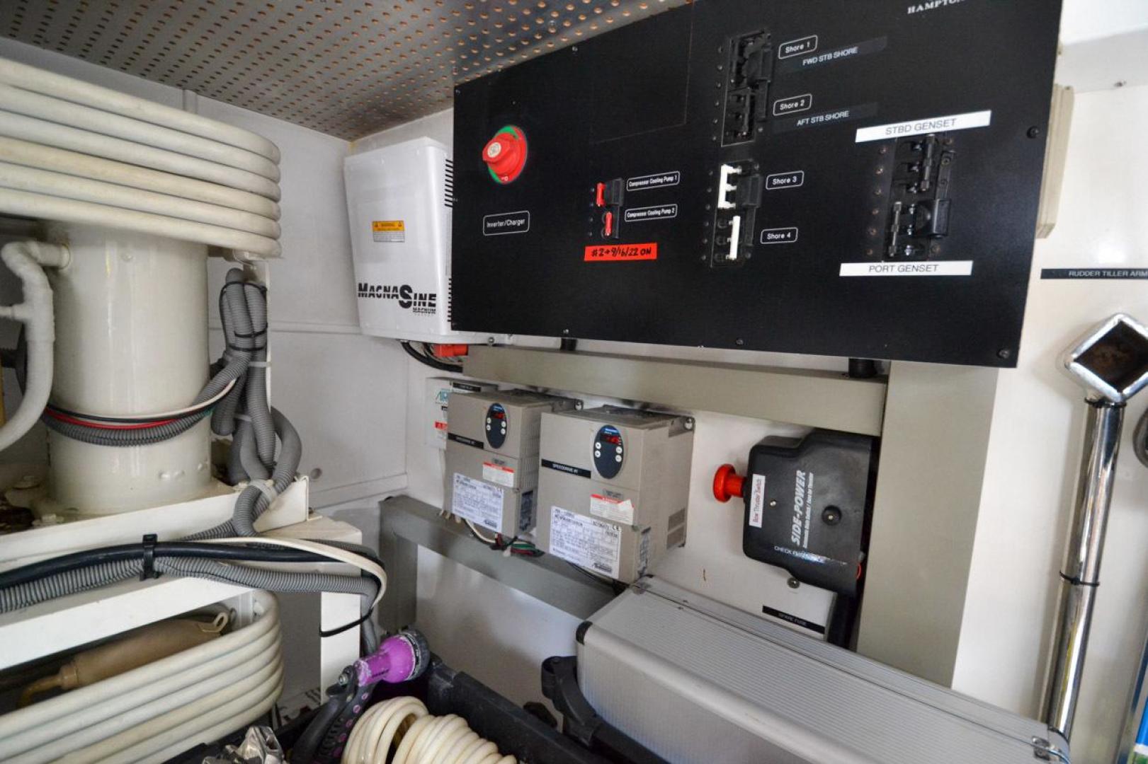 Slide: The Image of Hampton 580 Pilothouse 2009 - 3468248