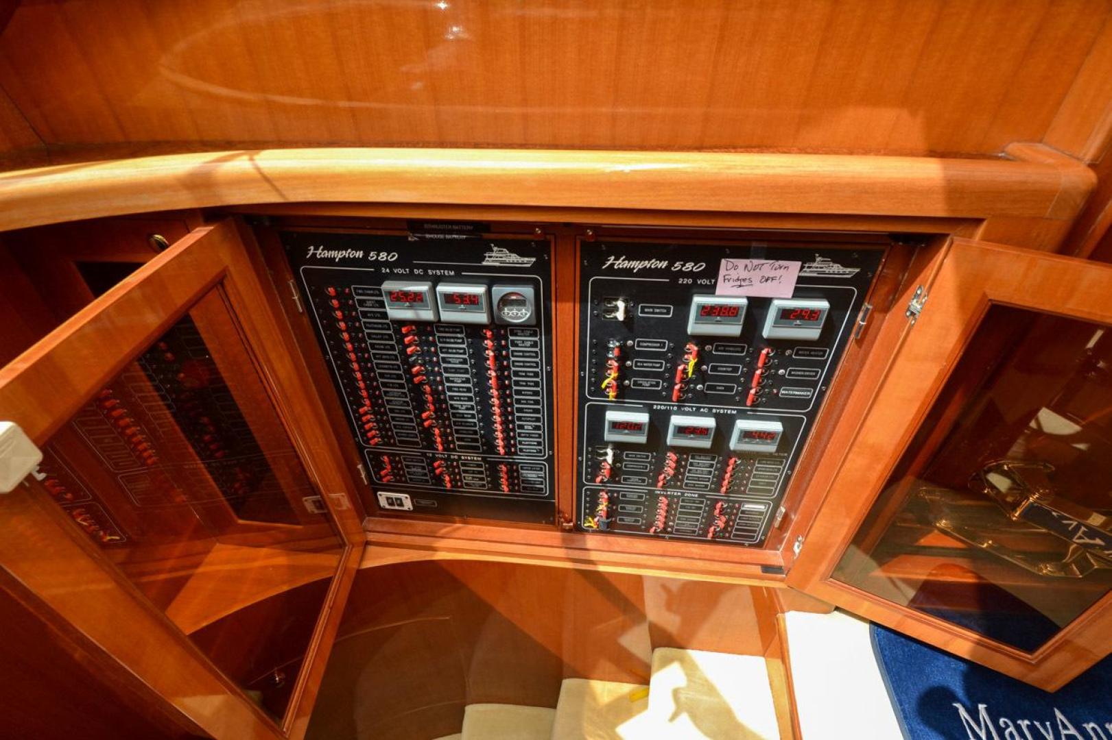 Slide: The Image of Hampton 580 Pilothouse 2009 - 3468181
