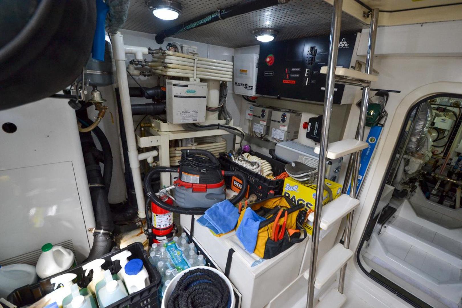 Slide: The Image of Hampton 580 Pilothouse 2009 - 3468216