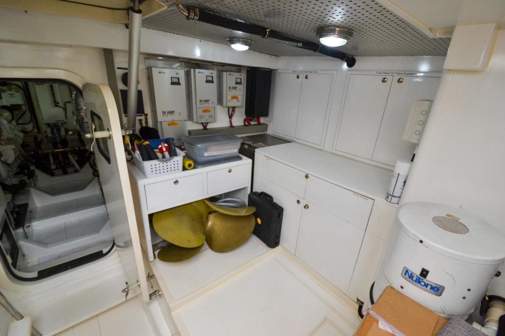 Slide: The Image of Hampton 580 Pilothouse 2009 - 3468218