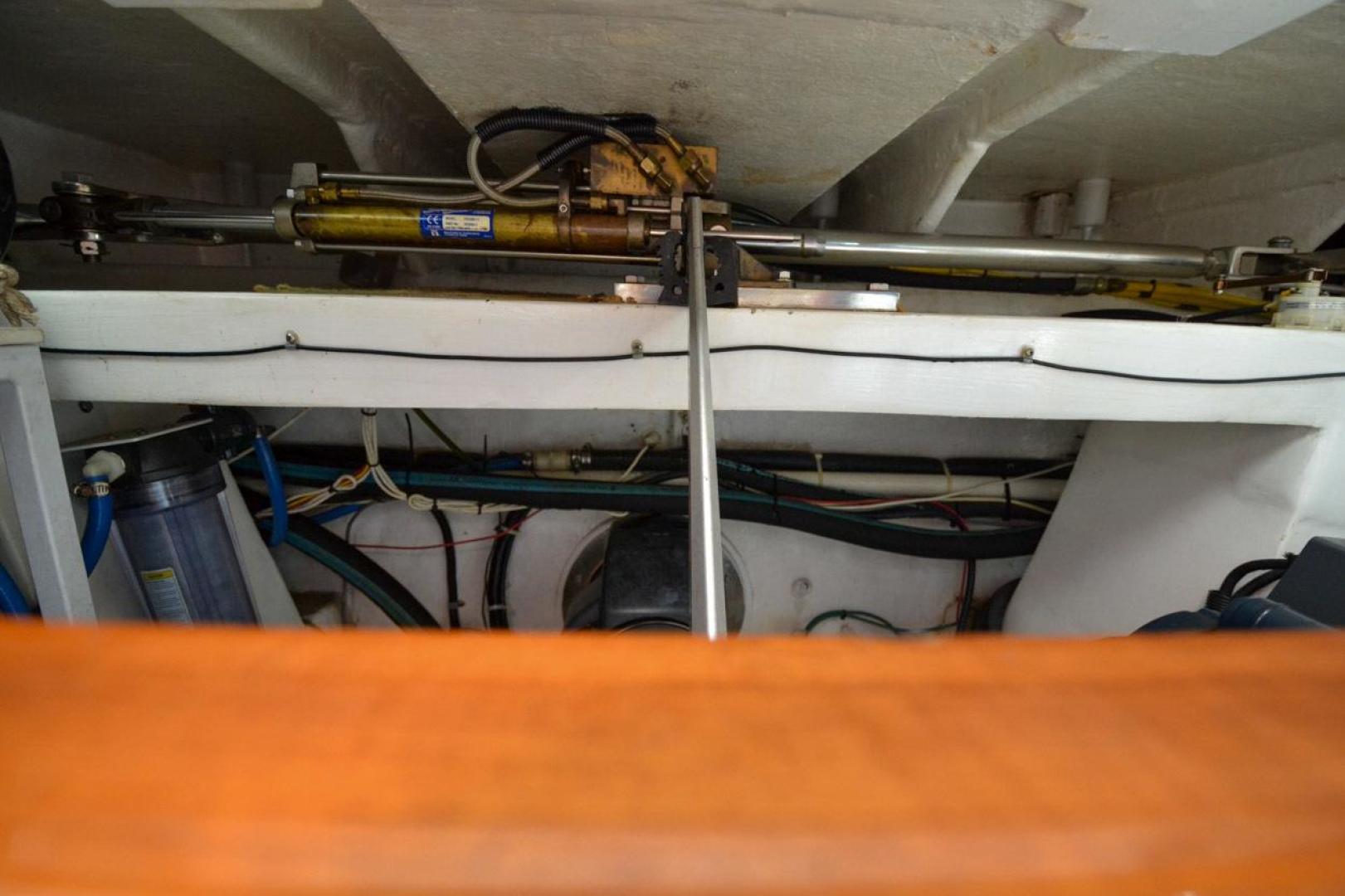 Slide: The Image of Hampton 580 Pilothouse 2009 - 3468219