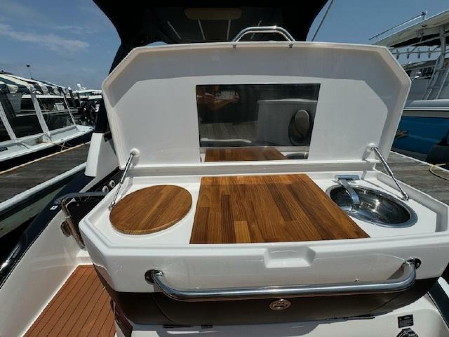 Slide: The Image of Hanover Yachts 305 2023 - 5030021