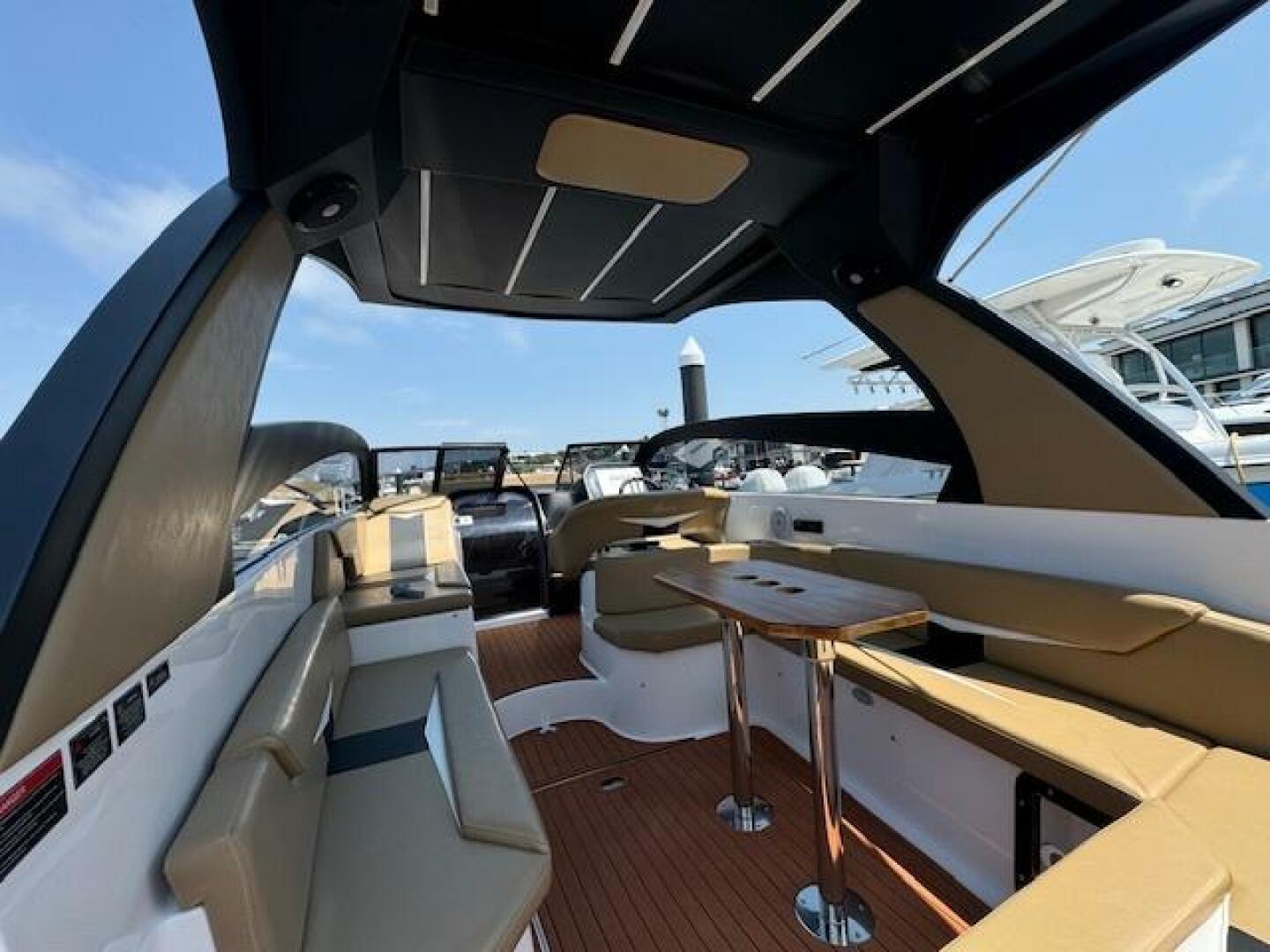 Slide: The Image of Hanover Yachts 305 2023 - 5030023