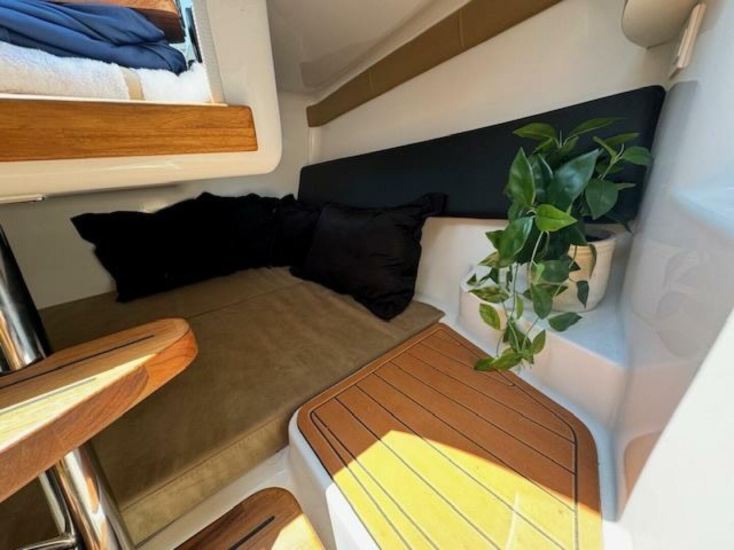 Slide: The Image of Hanover Yachts 305 2023 - 5030042