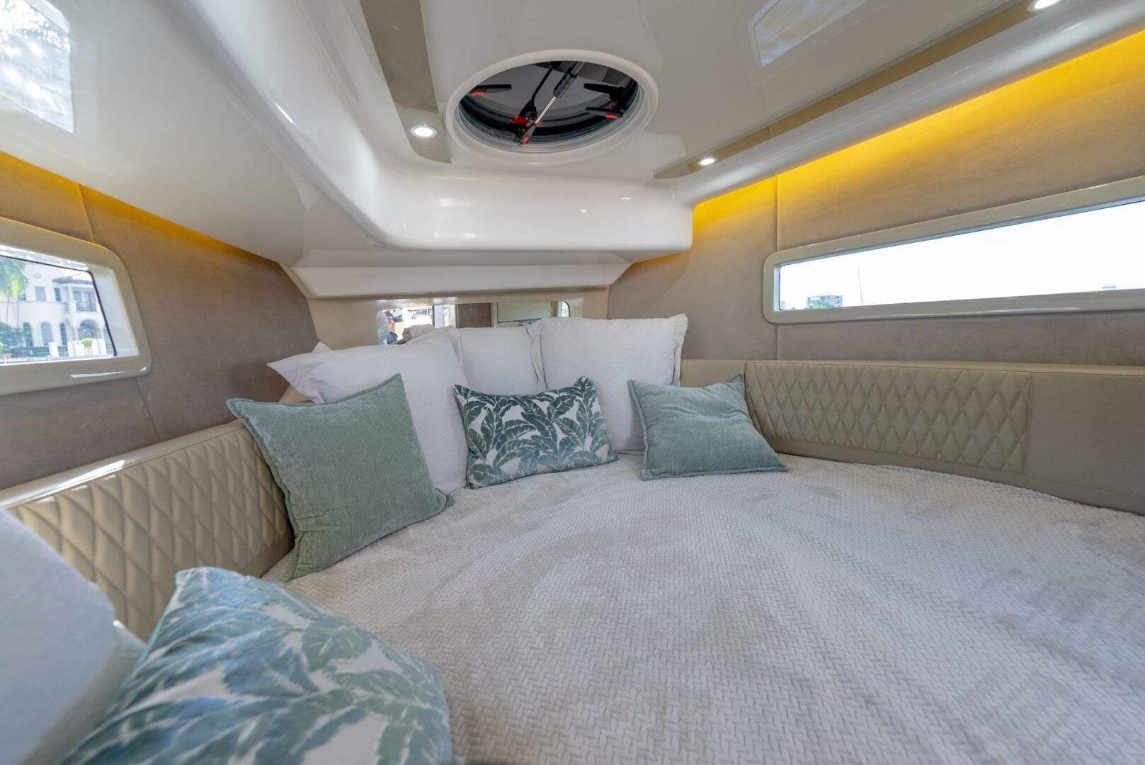 Slide: The Image of Hanover Yachts 347 2025 - 5086006