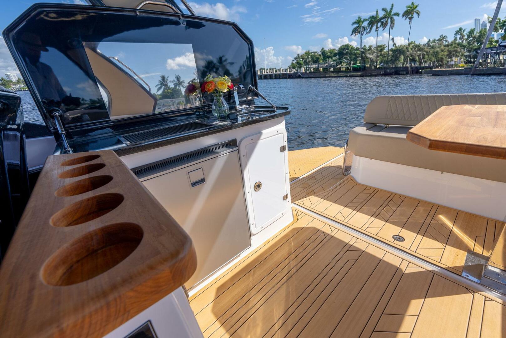 Slide: The Image of Hanover Yachts 347 2025 - 5086018